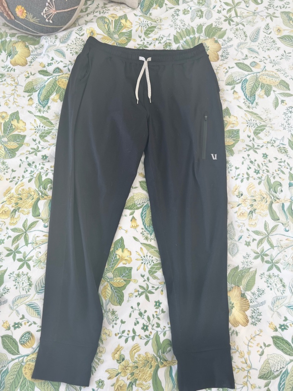 Vuori Black Drawstring Jogger Pants